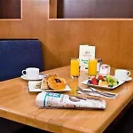 Courtyard By Marriott Boston Logan Airport 