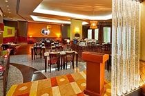 Courtyard By Marriott Logan Airport酒店