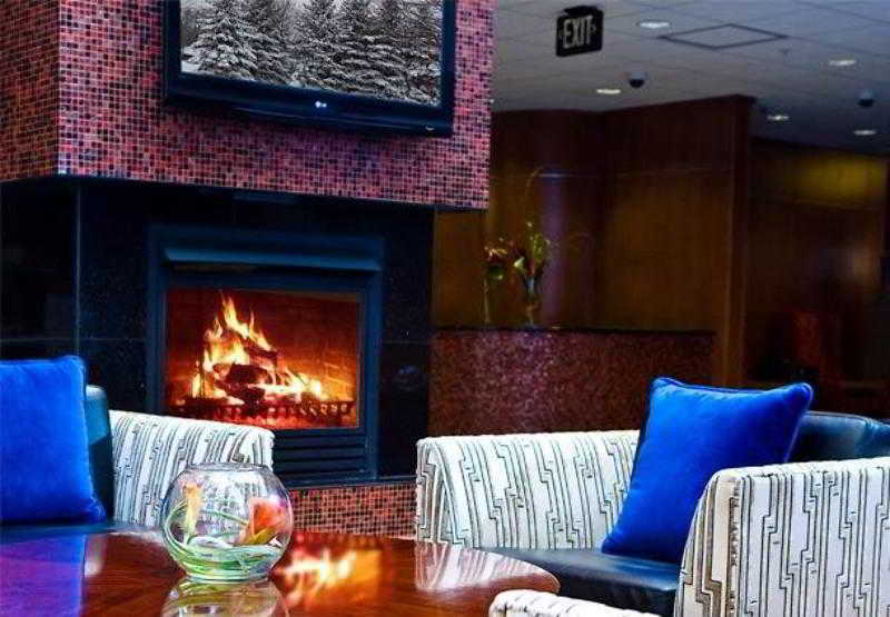 Courtyard By Marriott Logan Airport Hotel Boston酒店