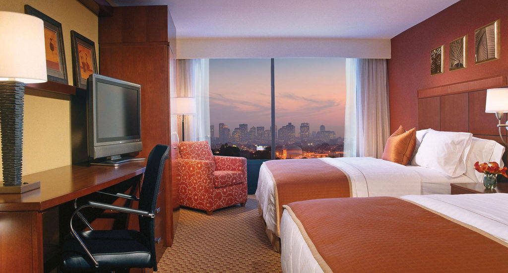 Courtyard By Marriott Logan Airport酒店